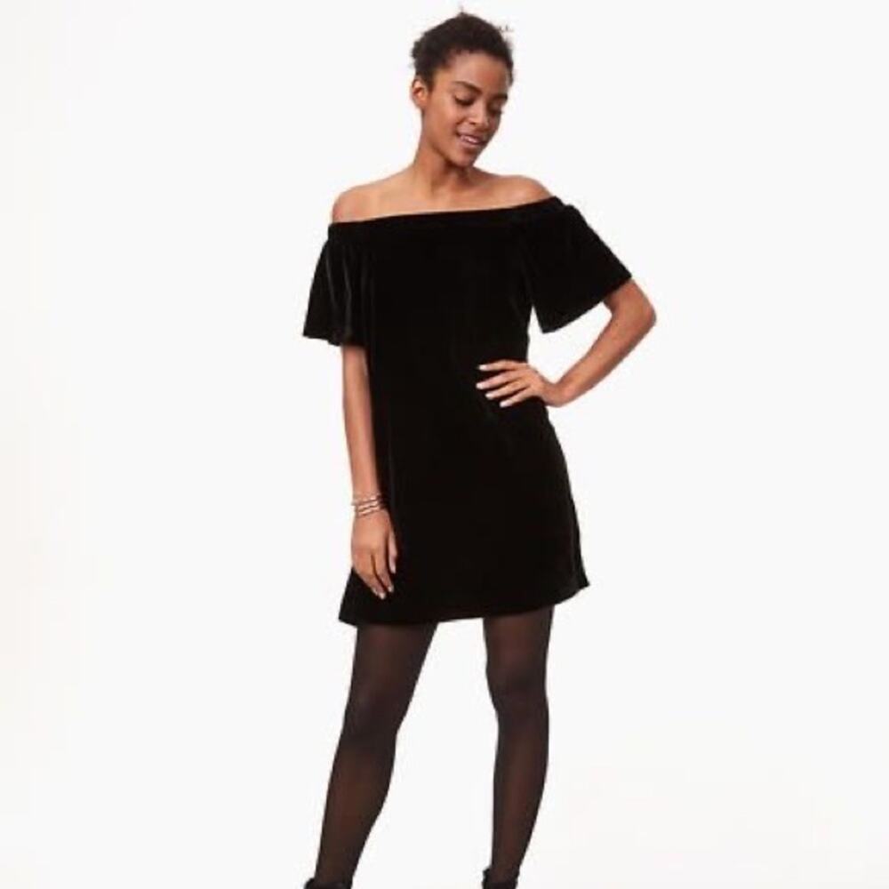 Ann Taylor Loft Velvet Black Off The Shoulder‎ Swing Shift Dress Size Medium
